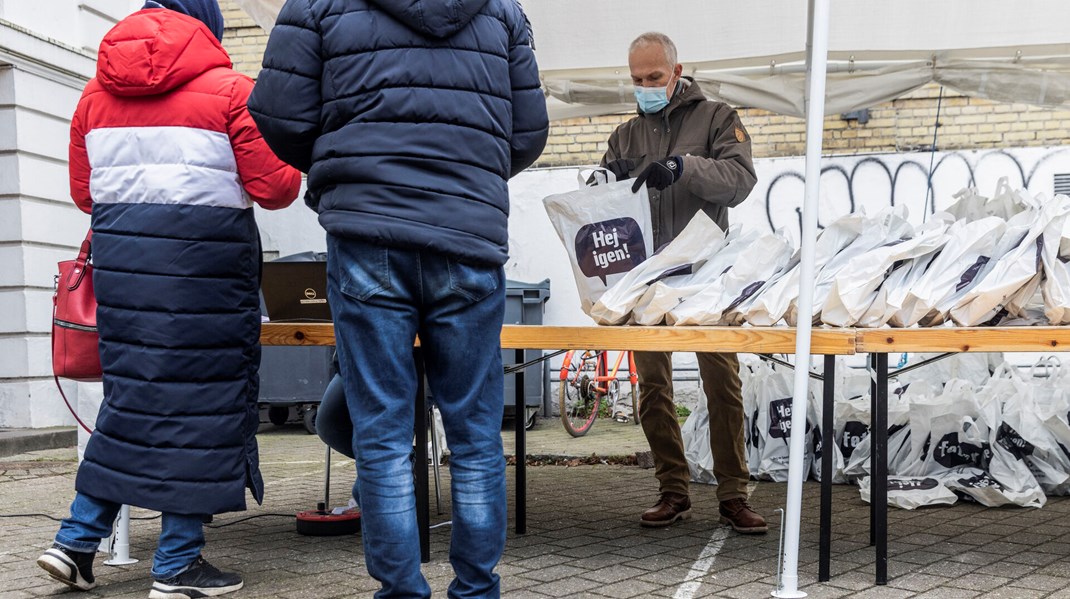 Arkivfoto fra udlevering af Frelsens Hærs julehjælp i 2021 på Frederiksberg. 