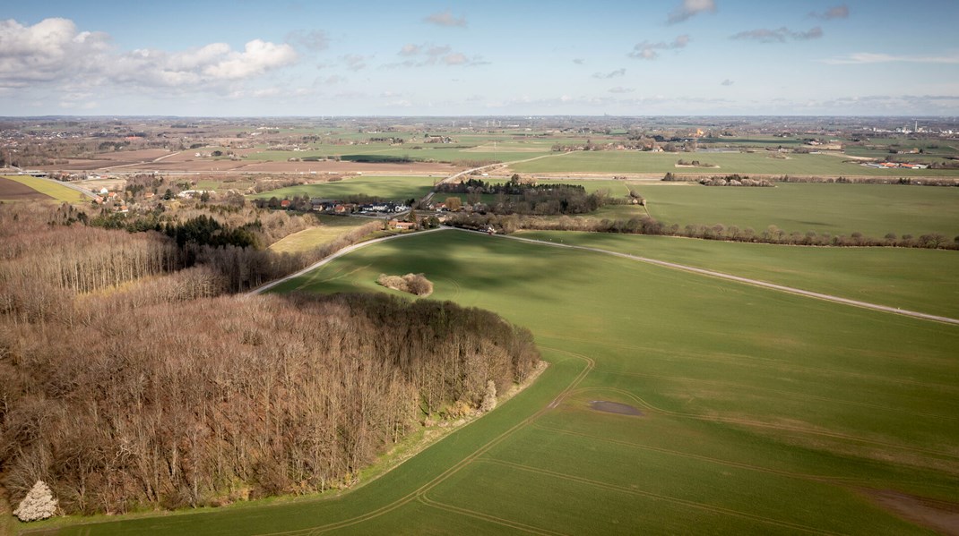 De nye regler for landbrugsejendomme modvirker i enhver henseende de mål, der ellers er opstillet for udviklingen – ikke bare af landdistrikterne, men af vores samfund som helhed, skriver Niels Kanstrup.