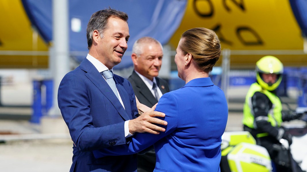 Sidste år var det Mette Frederiksen (S), der tog imod sin belgiske kollega, Alexander De Croo, i Esbjerg. Denne gang er det omvendt, når statsministeren i næste uge drager til den belgiske havneby Ostende.