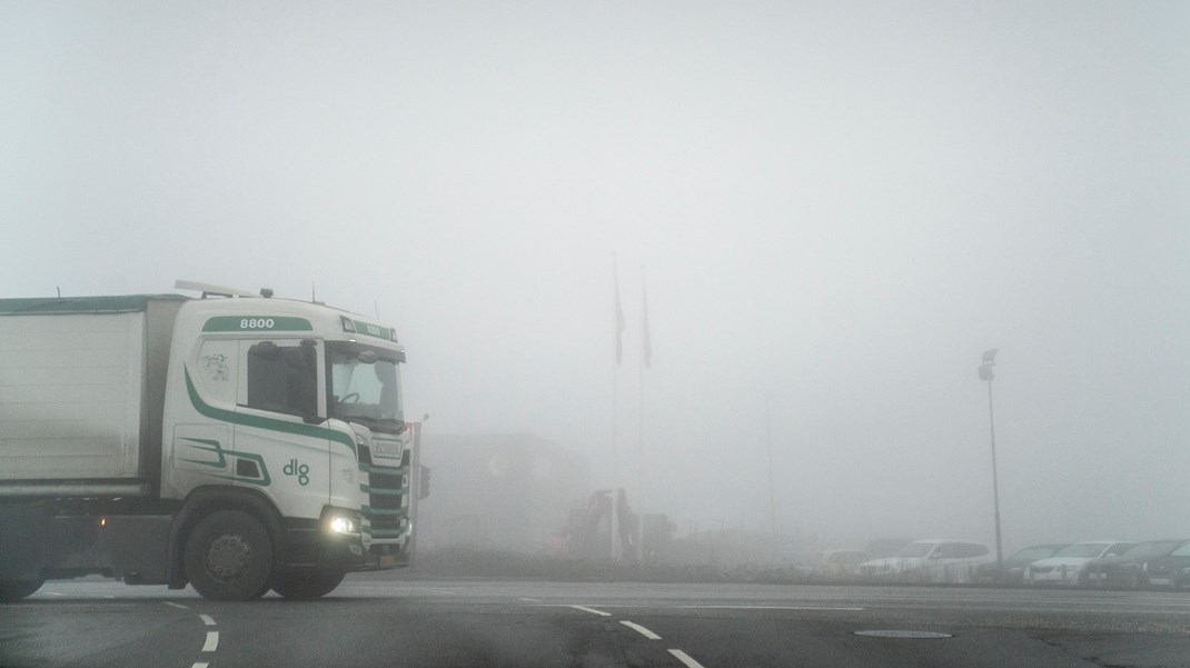 Danmark hænger bogstavelig talt i bremserne på omstillingen af transporten,
hvor vi især er udfordret på den tunge transport, og udsigterne til ændringer i det billede er lange, skriver Henrik
Vestergaard Laursen.