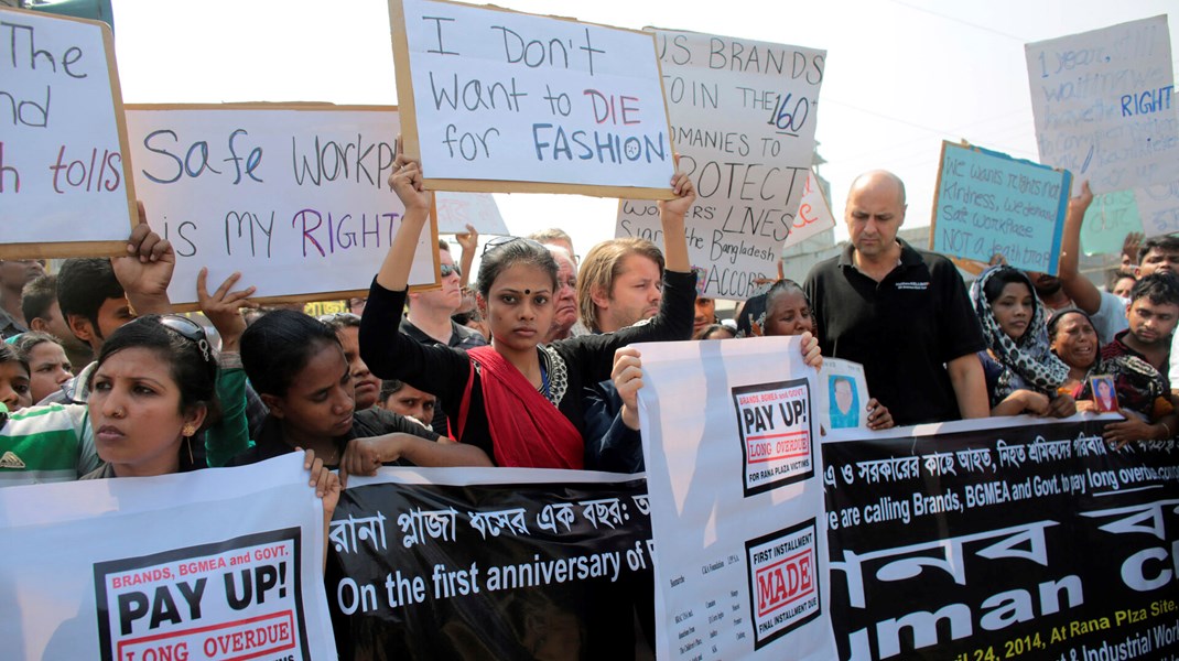 I dagene op til Rana Plaza-kollapset havde arbejderne gentagne gange gjort det klart, at de var bange for at træde ind på fabrikken. Mange blev tvunget tilbage med både vold og trusler, skriver Julie Bundgaard og Tanja Gotthardsen.