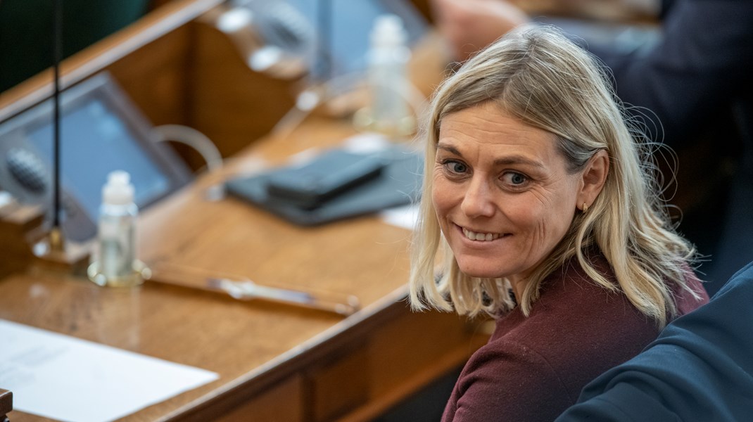 Tidligere forsvarsminister Trine Bramsens orienteringer til Folketinget om opbygningen af en brigade, var mere nuancerede, end Rigsrevisionen gav udtryk for i sin rapport i januar, mener den nuværende forsvarsminister.