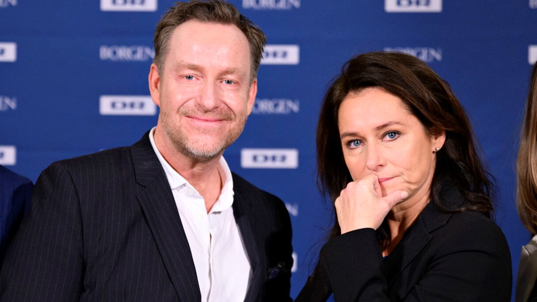 Borgen-forfatter Adam Price tygger stadig på, om han skal sende tv-seriens heltinde, Sidse Babett Knudsen, til Bruxelles.