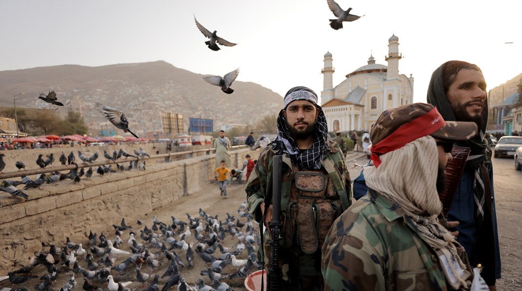 Talebans styre i Afghanistan er et tydeligt eksempel på et samfund, der i høj grad lovgives ud fra religiøse principper. Nyt studie viser, at der er en sammenhæng mellem religiøse samfund og anti-demokratisk lovgivning.