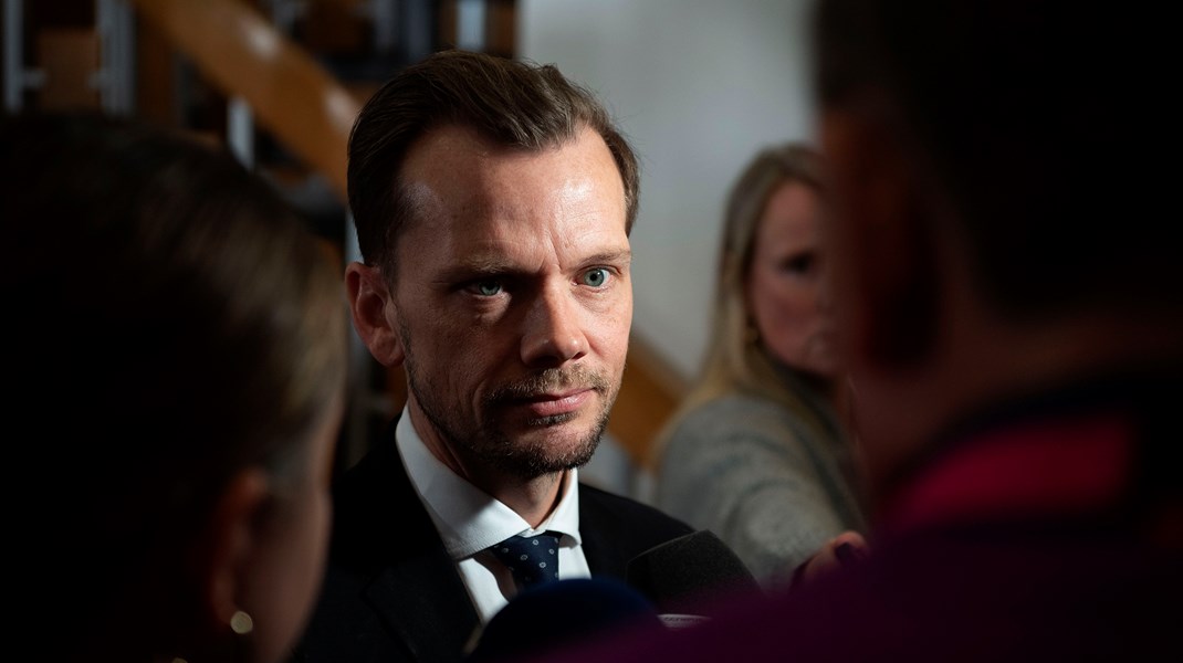 ”Jeg har bedt Rigspolitiet om halvårligt at afrapportere til mig om status på og fremdriften med it-udviklingsporteføljen,” skriver justitsministeren.