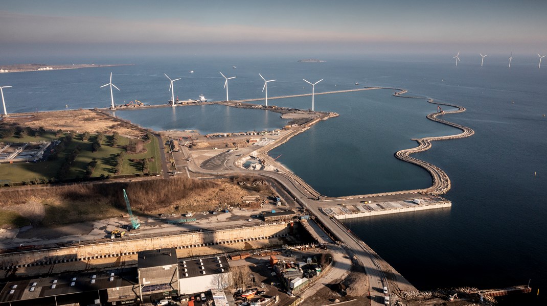 Første del af Lynetteholms stormflodssikring står allerede færdig, som den ses her i februar 2023. 