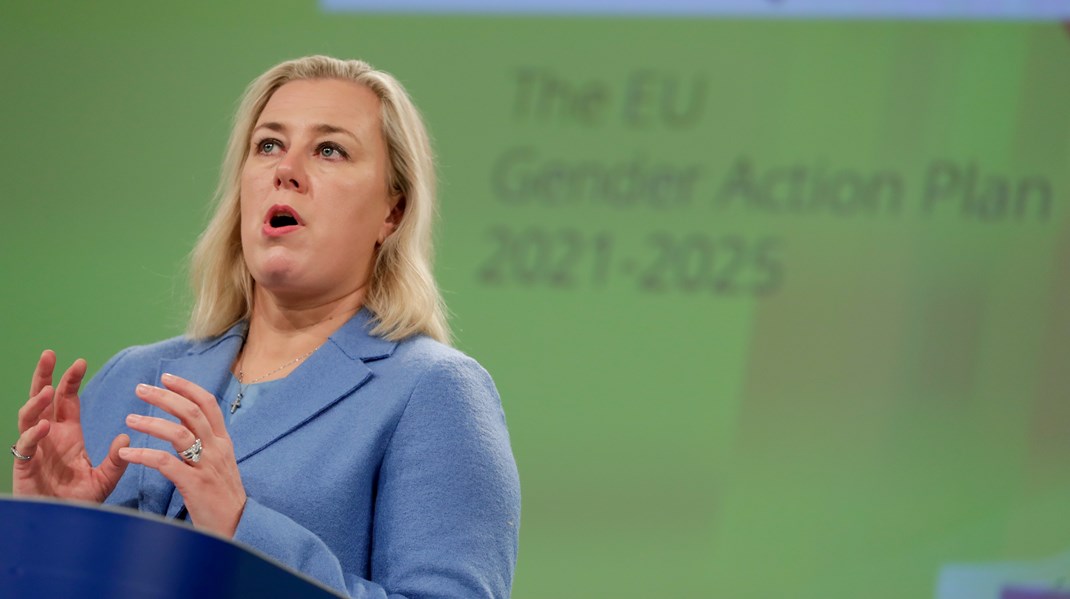 Finlands EU-kommissær Jutta Urpilainen bliver oftere og oftere nævnt som en mulig kandidat ved landets præsidentvalg 28. januar 2024. Hun ønsker endnu ikke at melde ud, om hun stiller op eller ej.