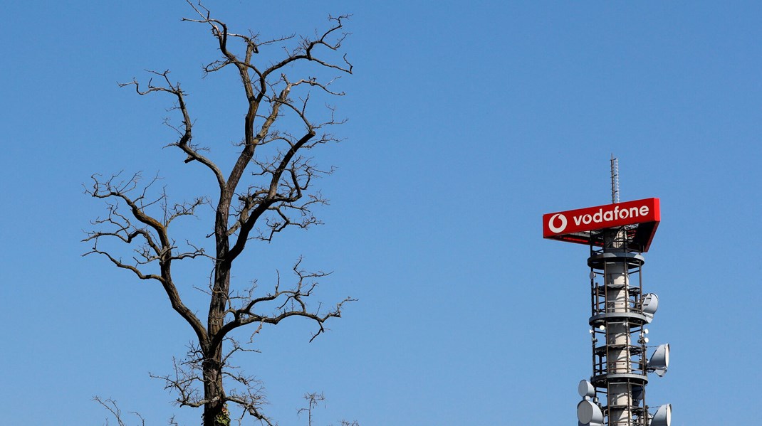 For de fleste kan det måske virke som en detalje, men da folketingets nye Digitaliseringsudvalg før sommerferien stemte for, at teleområdet skal flyttes fra Klima-, Energi- og Forsyningsudvalget til det nye udvalg, var der faktisk tale om en vigtig mærkedag, skriver Thomas Uhd og Poul Noer.