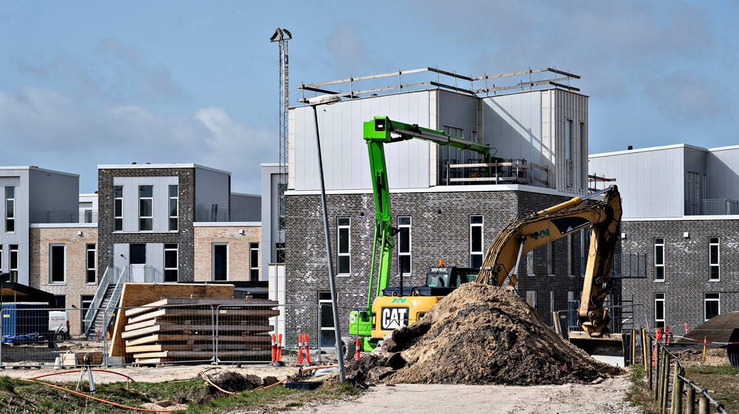 I byggesektoren er kravene til dokumentation store, og alene af den grund burde sektoren være frontløber, når det kommer til digitalisering – og ikke ligge bagerst i feltet, skriver Bjarke Schou Bentzen.