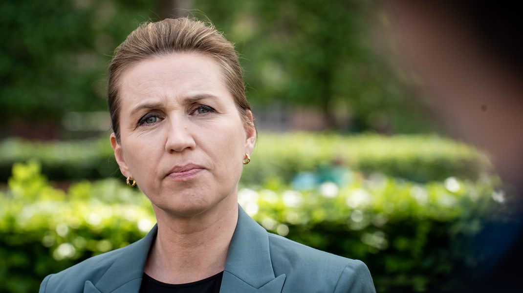 Se med: Mette Frederiksen kommer med garanti i diskussion om opsparing