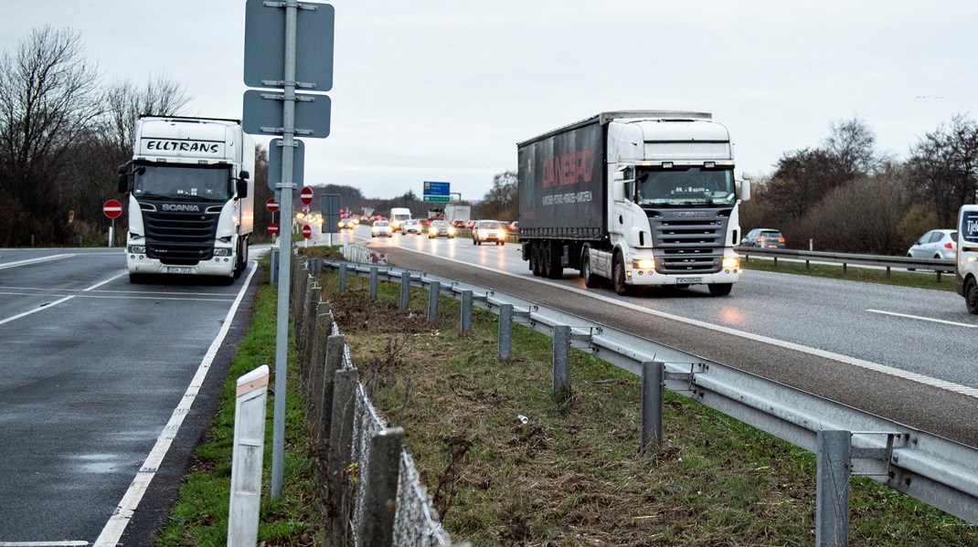 Alle køretøjer burde betale kørselsafgifter i forhold til antal kilometer, tid og sted. Men ikke fordi statskassen skal fyldes, skriver Jan Villadsen.