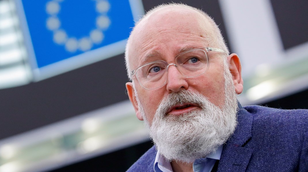 EU's klimakomissær og ledende næstformand i Europa-Kommissionen, Frans Timmermans, trækker sig for at fokusere på sit kandidatur som Hollands premierminister. 