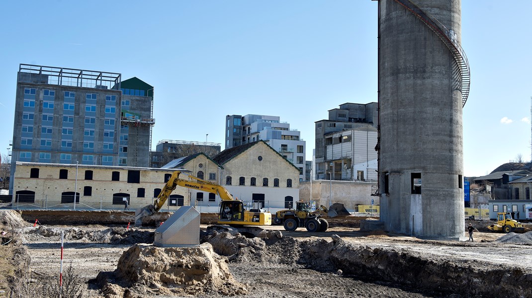 Mange af de store projekter, der søsættes i dag, er bygget til at holde langt under halvdelen af den levetid, som godt gammeldags byggeri har, skriver Claus von Elling.