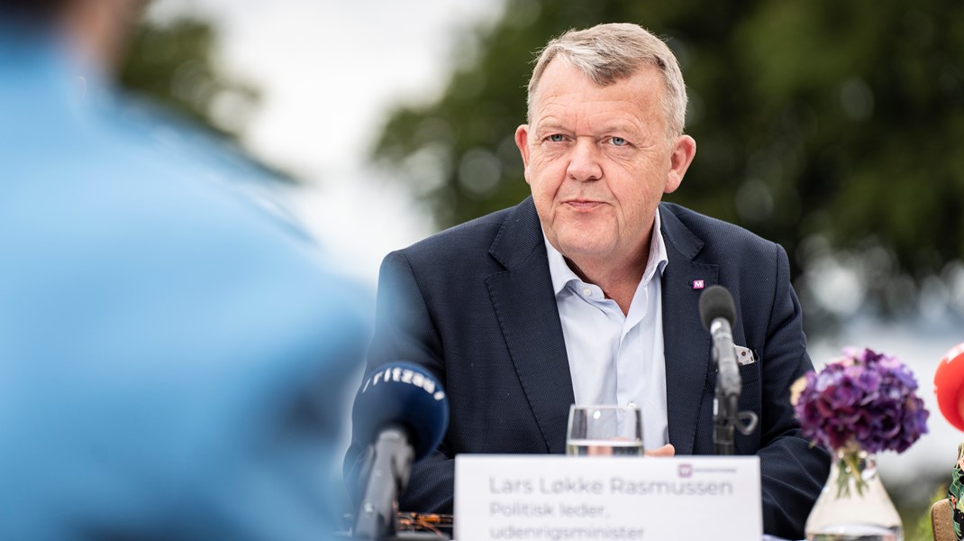 Moderaternes formand, Lars Løkke Rasmussen, taler for at hæve dieselafgiften for at nå 2025-målet, mens hans egen minister, klima, energi- og forsyningsminister Lars Aagaard (M) aktuelt forhandler for en anden løsning. 