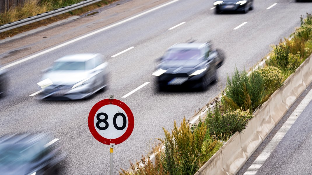 En lang række kommuner vil have sænket hastighedsgrænsen på motorvejene. Fin idé, mener Klimarådet. 