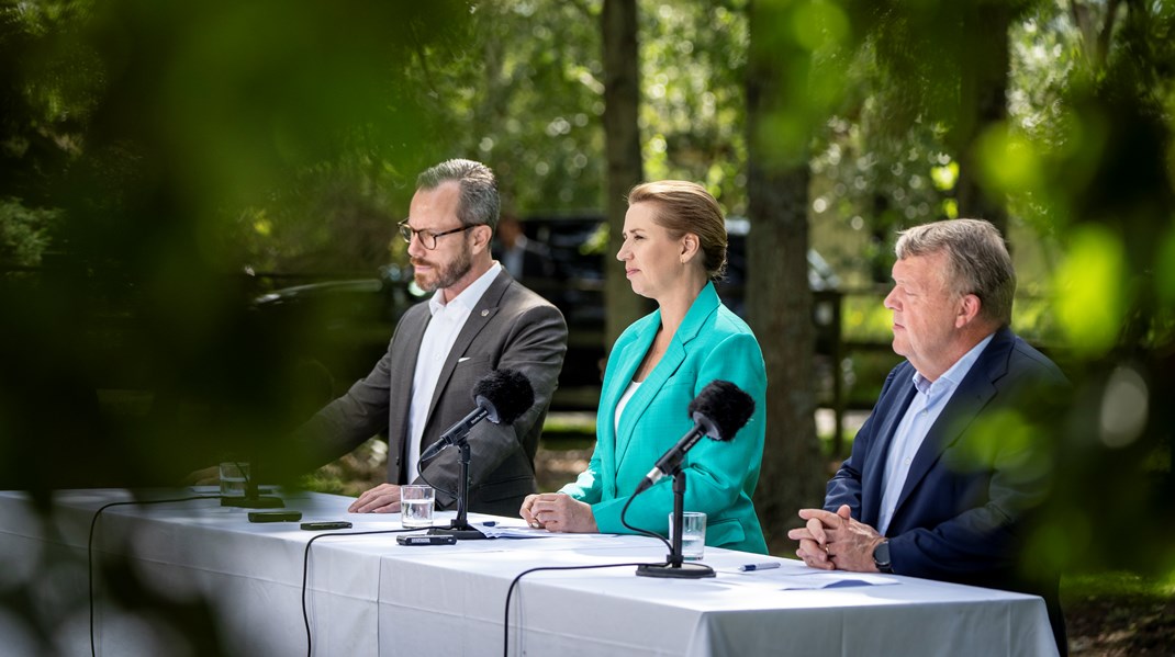 Regeringen genindfører brug af headhuntere til at ansætte departementschefer