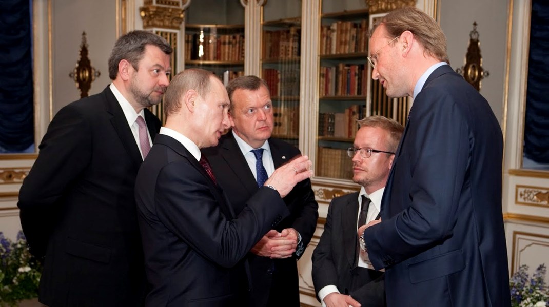 Niels Smedegaard har tidligere haft billedet af sit møde med Vladimir Putin stående på sit kontor. 