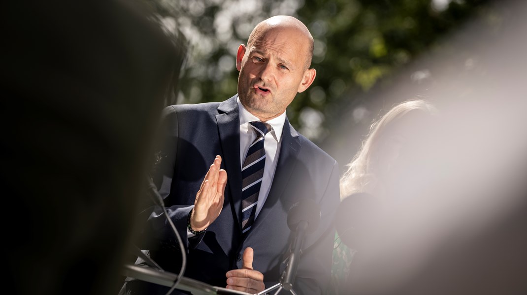 Politisk interesserede øjne bliver i weekenden rettet mod Herning, hvor Konservative afholder deres årlige landsråd. Partiformand Søren Pape Poulsen er under pres efter den seneste tids politiske stormvejr. 