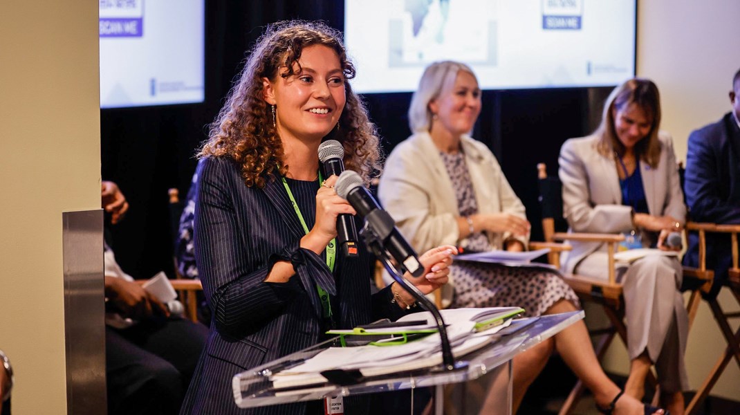 Onsdag var jeg inviteret til at holde tale til en såkaldt ”high level”-reception om unges rolle i verdensmålet om fred, retfærdighed og stærke Institutioner, skriver Cecilia Zade Iseni.