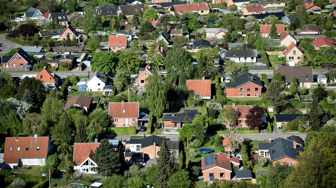 Med ejendomsvurderingerne er vi vidne til en voksende sprække i danskernes institutionelle tillid, som kan udvikle sig til en regulær bombe, hvis ikke der gribes ind, skriver Tina Øllgaard Bentzen.