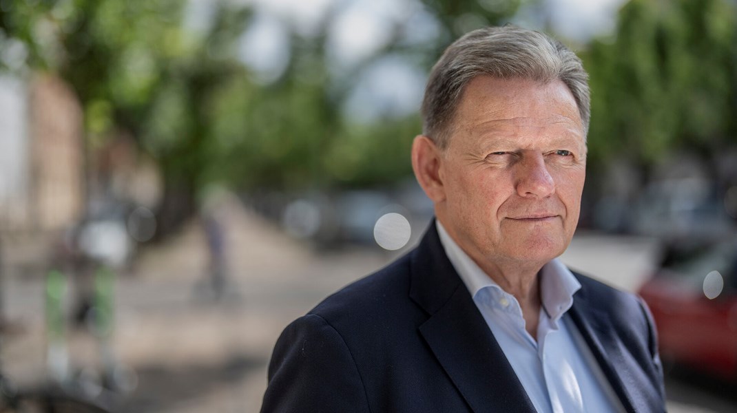 Lars Barfoed har valgt at træde tilbage fra sin post som formand for Fiskerikommissionen for at undgå interessekonflikter. 