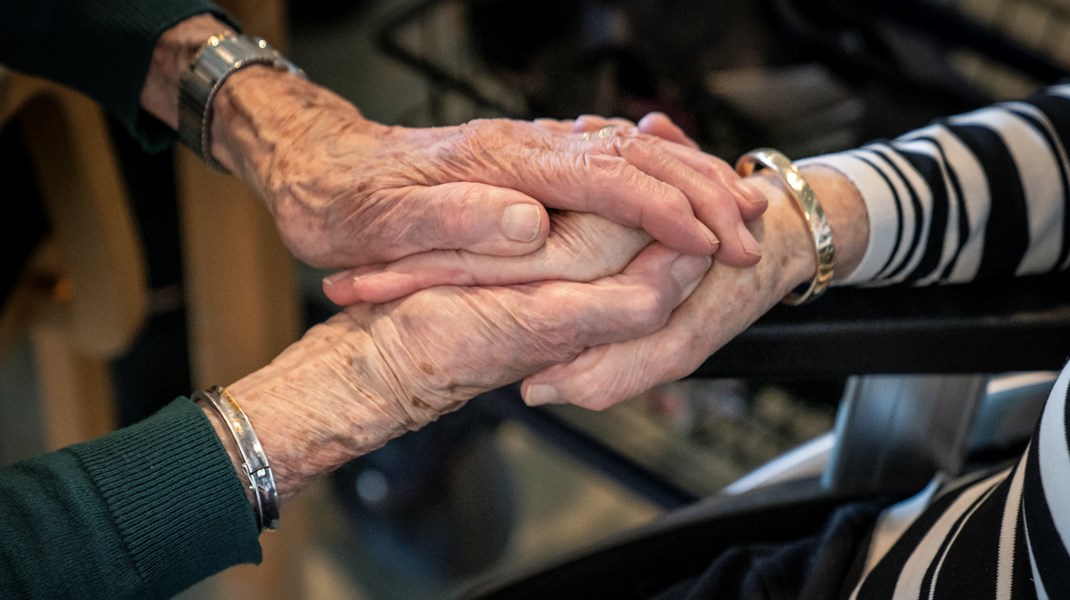 Praksisnær og anvendelsesorienteret forskning er helt afgørende, hvis virkeligheden skal stå mål med de politiske ambitioner om et nært sundhedsvæsen kendetegnet af høj kvalitet og omsorg, skriver Sisse Marie Welling (SF) og Randi Brinckmann.