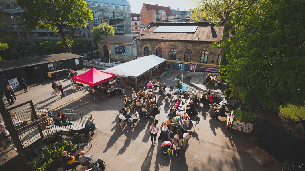 Ifølge Sara Bech Jakobsen er der behov for politisk blåstempling af kulturhusenes arbejde og en national handlingsplan for hele breddekulturen. I den forbindelse ser hun muligheder ved, at der nedsættes en arbejdsgruppe, som kan få identificeret uklarhederne i diverse lovgrundlag.