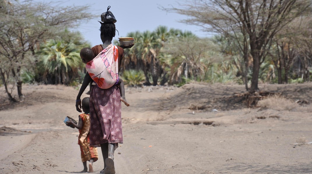 Turkana-folket er et eksempel på et oprindeligt folk i Kenya, der har fået frataget deres jord uretmæssigt i forbindelse med et grønt energiprojekt.