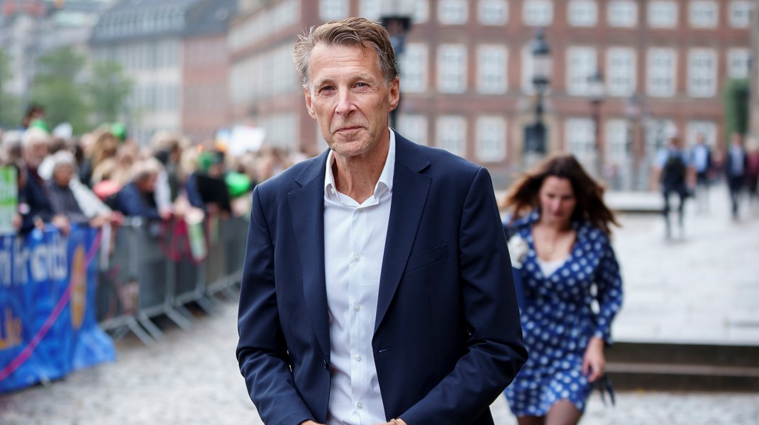 Stephensen forlod Moderaterne efter flere kritiske historier og pres fra Unge Moderater.