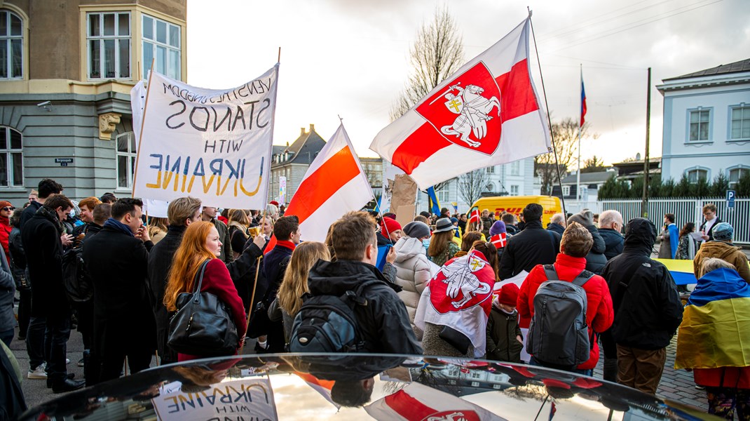 Det faldende medlemstal truer repræsentativiteten i vores politiske system. Udviklingen blandt politiske partier på tværs af observans bekymrer så meget, at der diskuteres tværpolitisk samarbejde på Christiansborg for at løse problemet, skriver Christian
Sophus Ehlers.