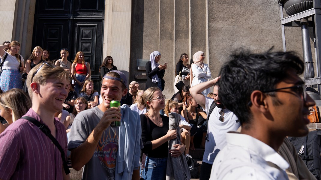 Knap fire ud af 10 studenter tager nu mere end to sabbatår, før de starter på en videregående uddannelse. Billedet viser studiestart på Københavns Universitet.