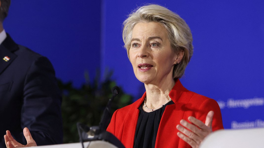 Ursula von der Leyen vil selv skulle leve op til de nye regler, hvis hun gør, som de fleste forventer, og stiller op som kandidat til at tage fem år mere i EU-kommissionsformandsstolen.