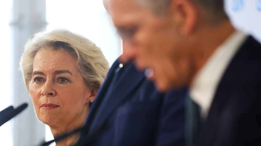 I weekenden deltog Ursula von der Leyen i den internationale sikkerhedskonference i München sammen med blandt andre Natos generalsekretær, Jens Stoltenberg (i forgrunden).