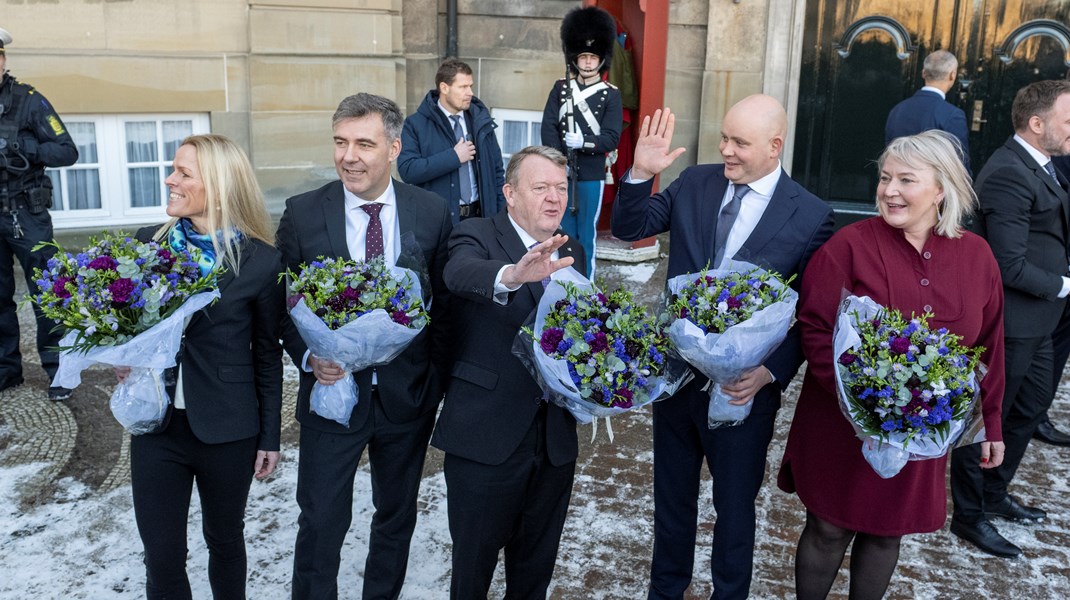 Der er stor forskel på, hvor meget ministrene har at gøre med de private fonde og på hvor meget, der registreres om deres aktiviteter i det hele taget.  