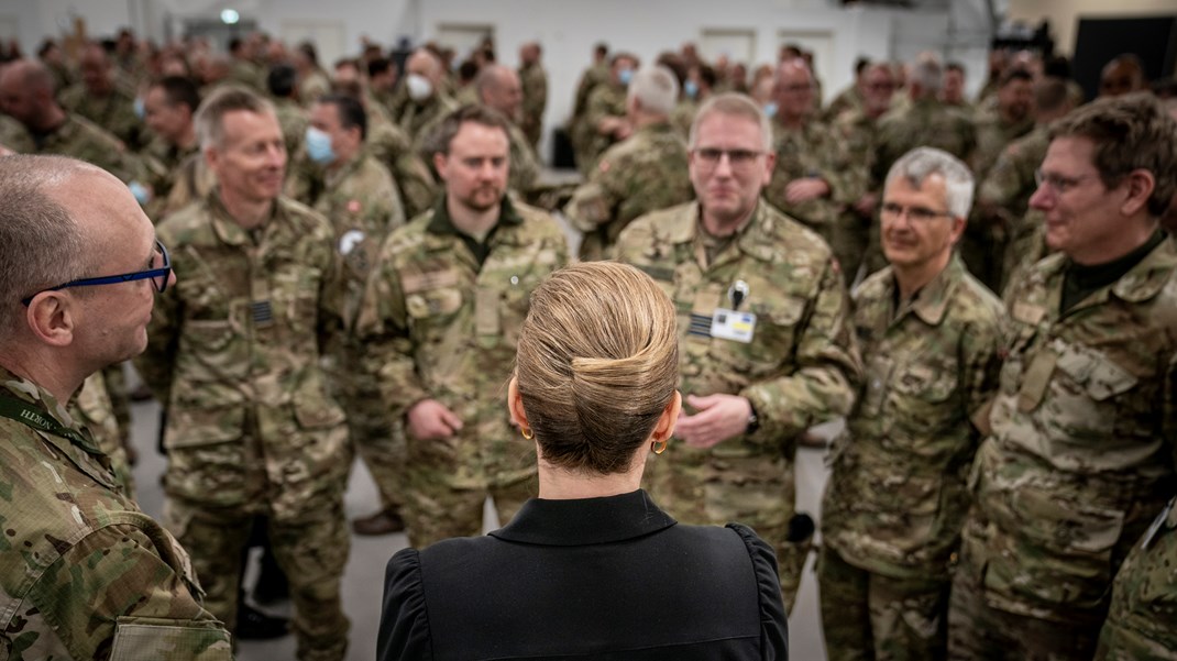 Det er helt grundlæggende rablende naivt at tro, at en mulig russisk konfrontation med Nato vil begrænse sig til Baltikum, hvor Nato står stærkest, skriver Steen Holm Iversen.