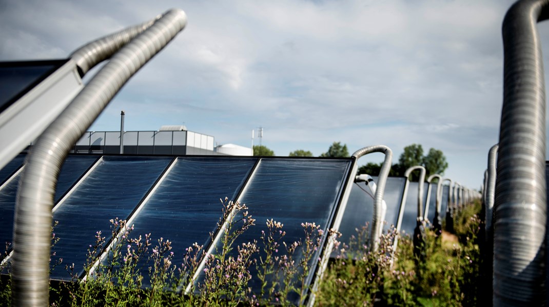 Lovforslaget for energiparker er netop kommet i høring, og det kan godt bekymre, at lovforslaget ikke i højere grad lægger op til at tænke flere hensyn sammen, skriver Carl-Emil Larsen, Jens Anton Tingstrøm Klinken og Esben Billeskov.