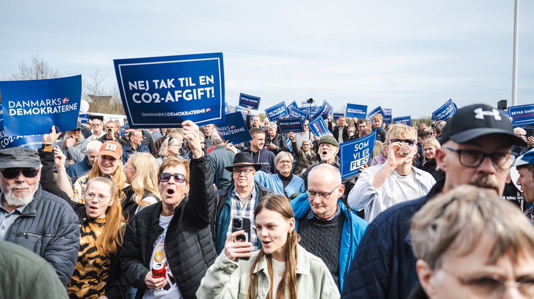 Lørdag inviterede Inger Støjberg til rally i Randers. Der var pølser, en rodeo-tyr og højt humør. 