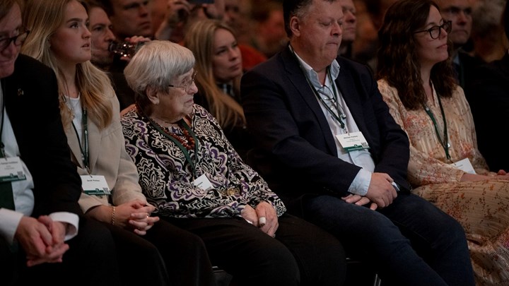 Søren Papes mor, Ruth Poulsen, var blandt deltagerne ved det ekstraordinære landsråd.