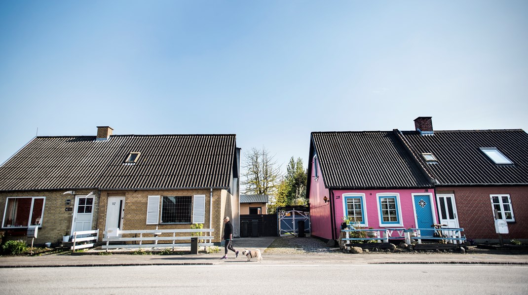 Varmepumpen er særligt et godt valg for de forbrugere, der ikke kan tilslutte sig det kollektive fjernvarmenet, for eksempel fordi de bor i et tyndtbefolket område, skriver Karin Breck og Steffen Frølund.