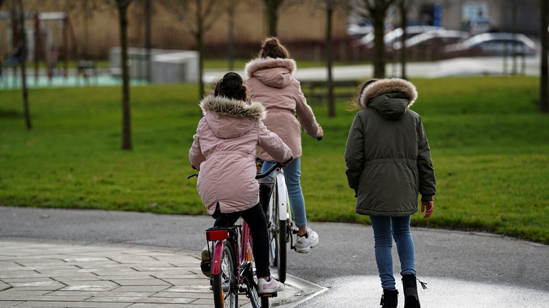 Et livtag med stigende skolefravær i udsatte boligområder kræver styrkelse af trivsel og skoletilhør