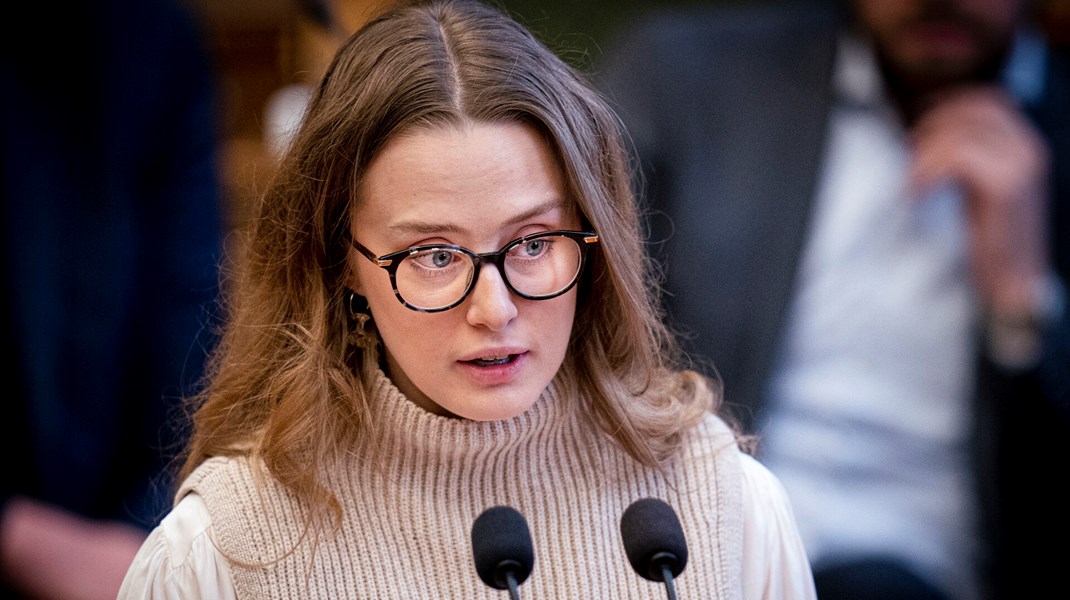 Folketingsmedlem Aki-Matilda Høegh-Dam er skuffet over meldingen fra folketingsformand Søren Gade.