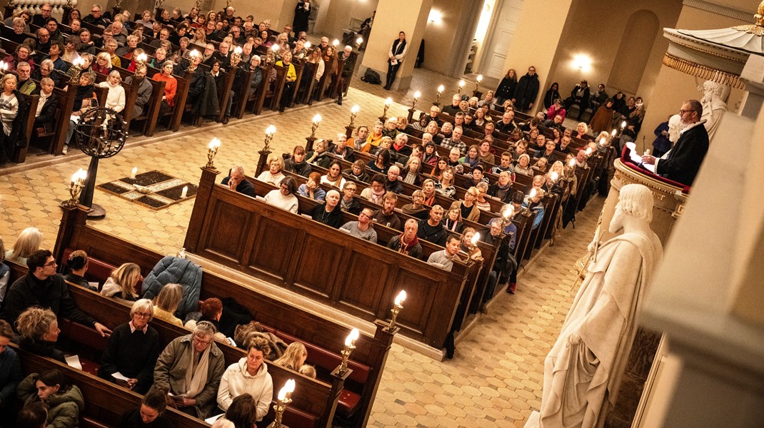 Statsmagten har altid haft snor i folkekirken. Men torsdag trak biskopperne en rød linje på Christiansborg