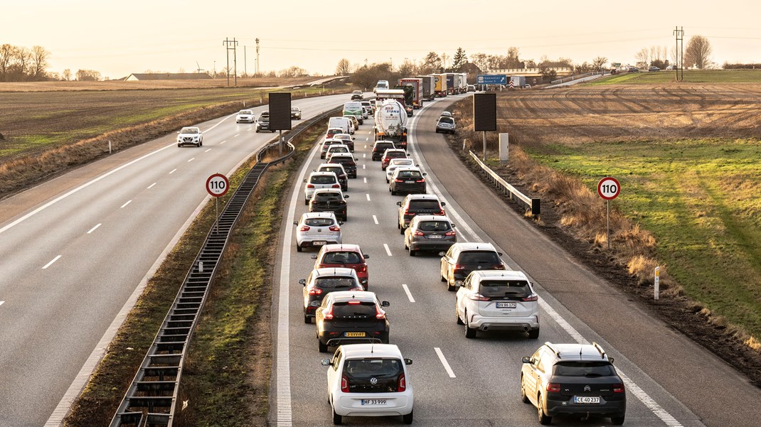 Indtægterne fra kørselsafgifter i København skal bruges til investeringer i kollektiv transport, skriver Sophie Hæstorp Andersen (S), Sisse Marie Welling (SF) og Mia Nyegaard (RV).