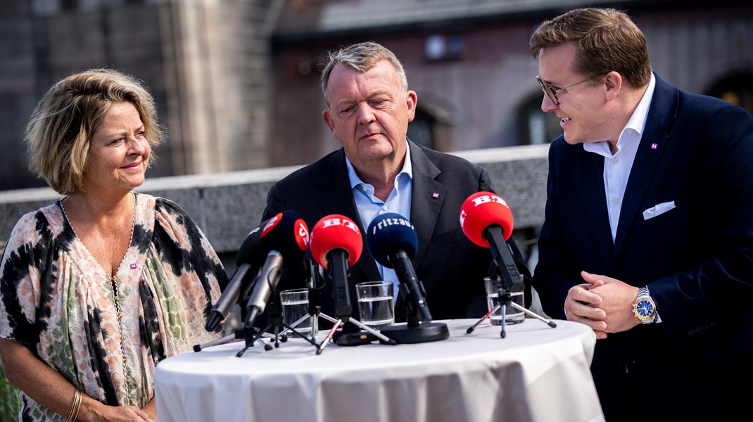 Moderaternes officielle ambition er fortsat, at både Stine Bosse og Bergur Løkke Rasmussen skal vælges til Europa-Parlamentet. I en ny meningsmåling står Lars Løkke Rasmussen parti dog kun til 4,5 procent af stemmerne og nul mandater.