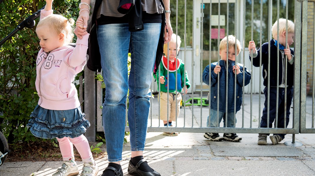 Fobu: Pædagoglønnen i private dagtilbud skal følge med kommunens, hvis forældrenes frie valg skal sikres