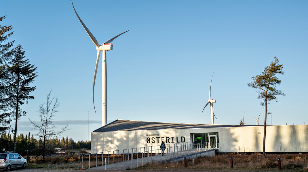 For at mindske konflikten mellem klimahandling og biodiversitet er der brug for en diskussion, om hvor langt klimatiltagene må gå i forhold til skade på miljøet og lokale menneskers levevilkår, skriver David Paaske.