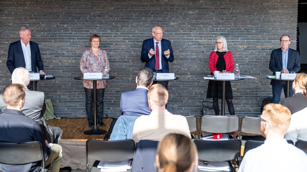 Medlem af Pensionskommissionen: Regeringen nøler om folkepensionsalderen 