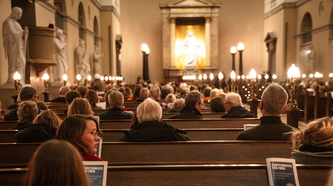 Uddannelses- og Videnscenter: Præstemangel presser kirken. Vi skal hente teologer fra andre sektorer