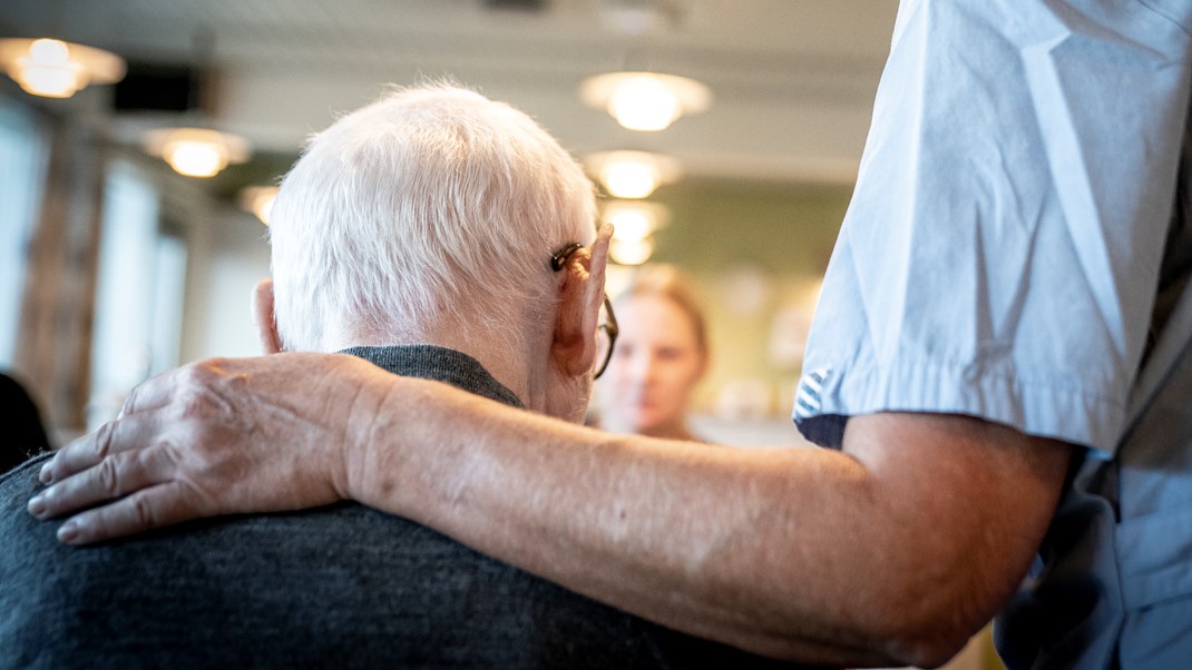 FOA og KL inden kommissions-anbefalinger: Ingen helhedspleje uden sygepleje