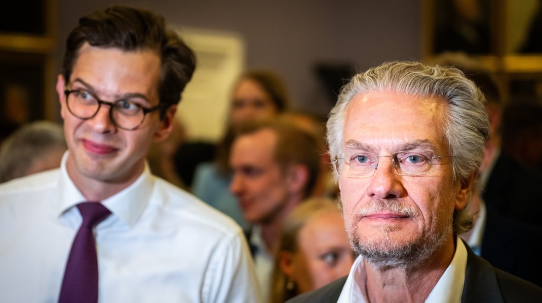 Alex Vanopslagh og Henrik Dahl, da de søndag aften kl. 23.00 får vist en prognose, der kun giver dem et enkelt mandat. I valgkampen havde meningsmålinger ellers spået LA to mandater.